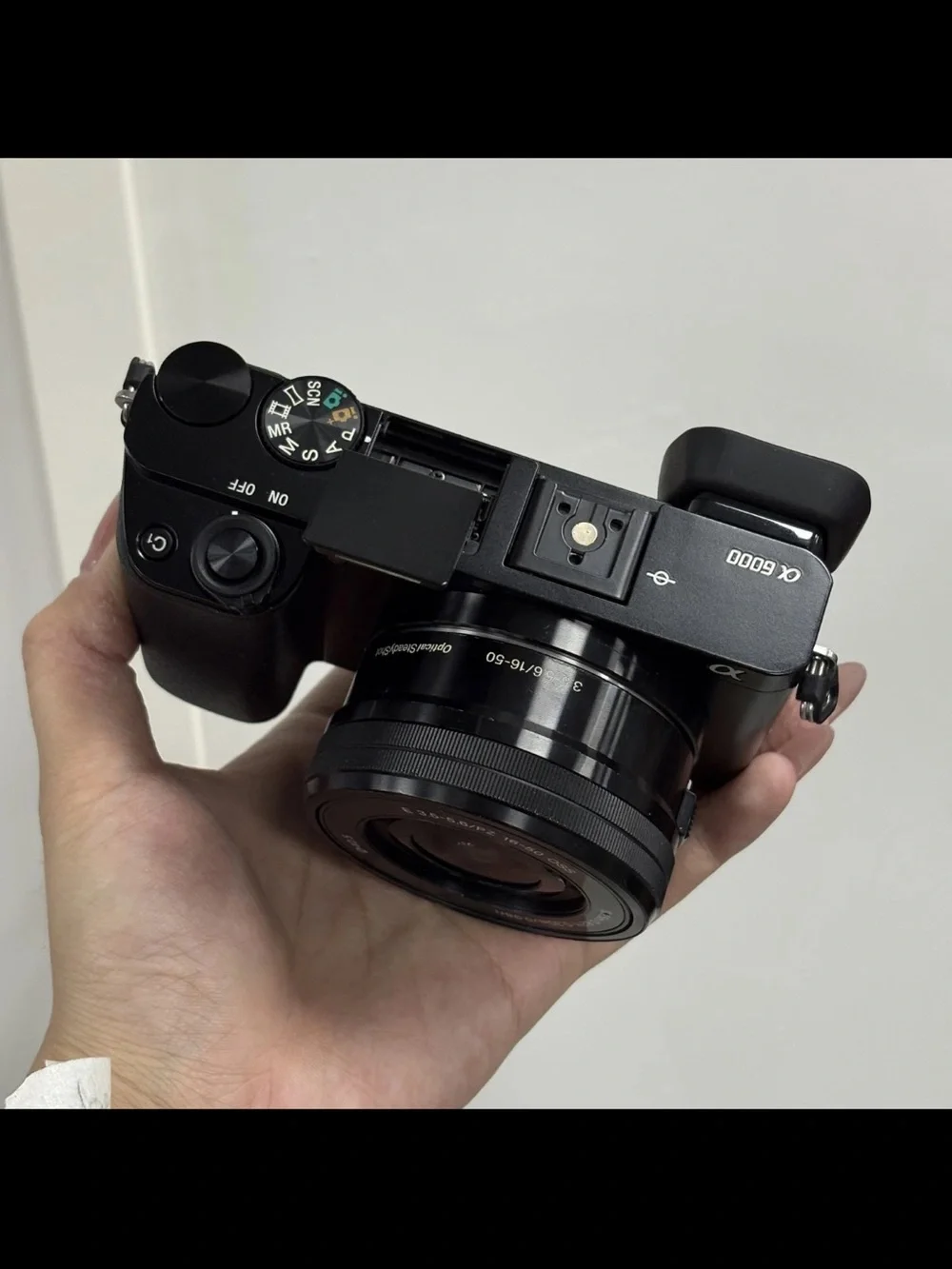 Sony Alpha 6000 Black Mirrorless Camera with 16-50mm Lens